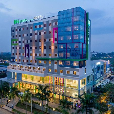 Hotel Ibis Styles Cikarang Exterior foto