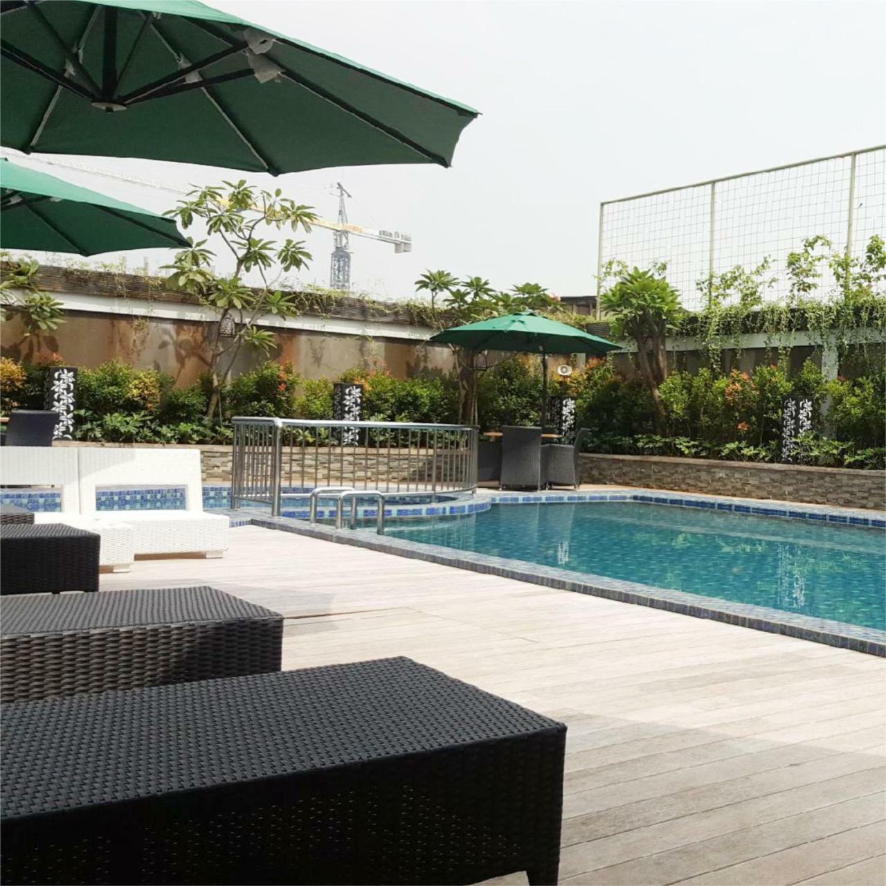 Hotel Ibis Styles Cikarang Exterior foto